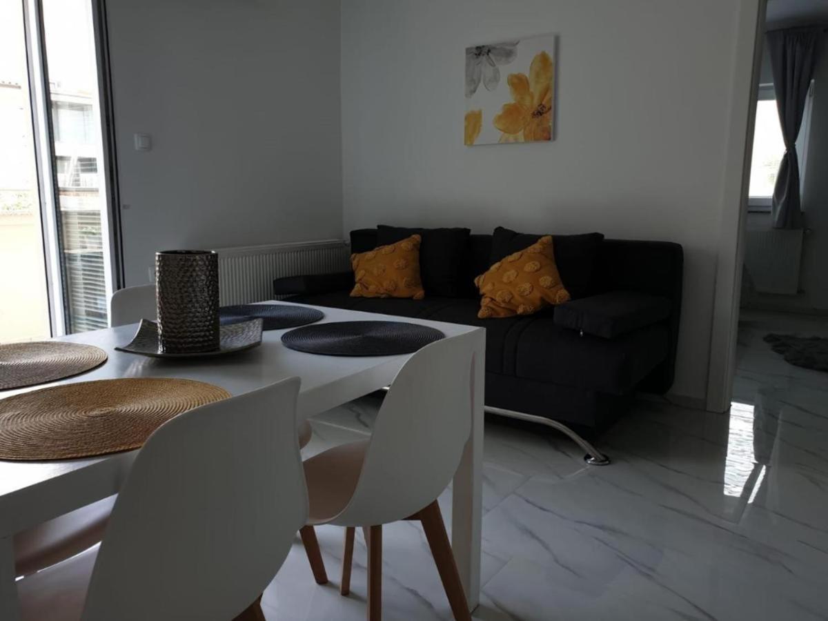 Premium Apartments Adore Novalja Exterior photo