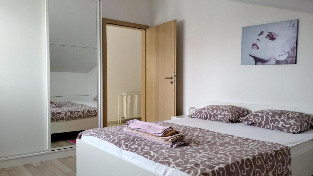 Premium Apartments Adore Novalja Exterior photo