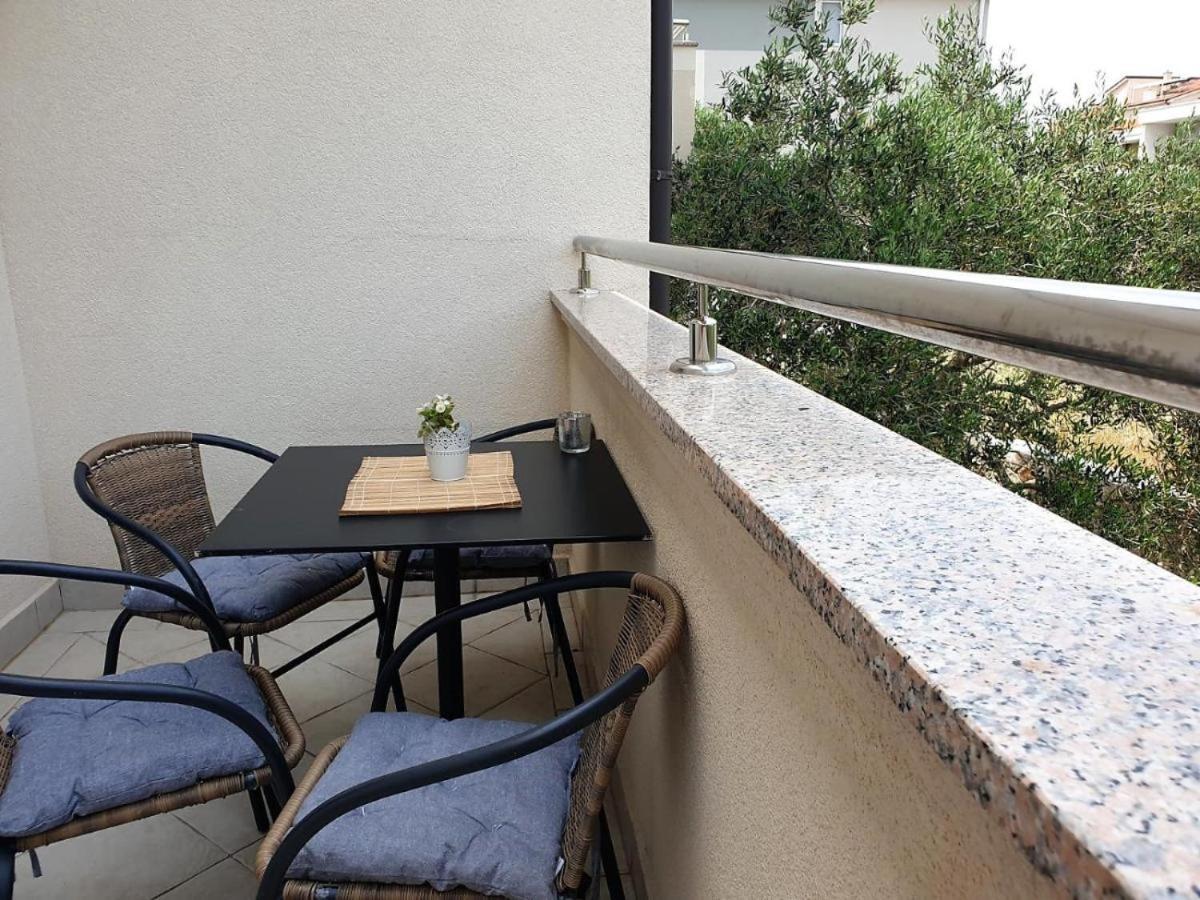 Premium Apartments Adore Novalja Exterior photo