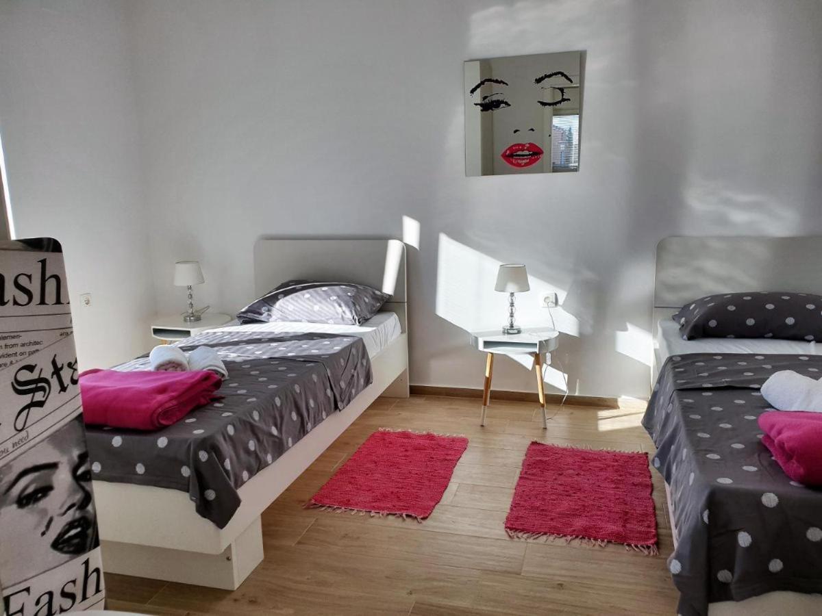 Premium Apartments Adore Novalja Exterior photo