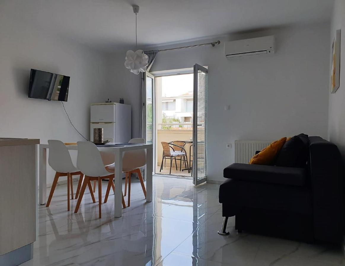 Premium Apartments Adore Novalja Exterior photo